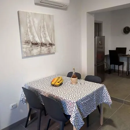 In 41896 Apartamento *
